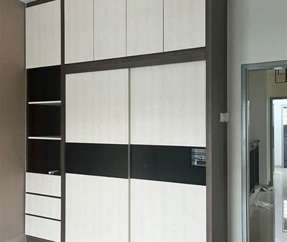 Aluminium Wardrobe